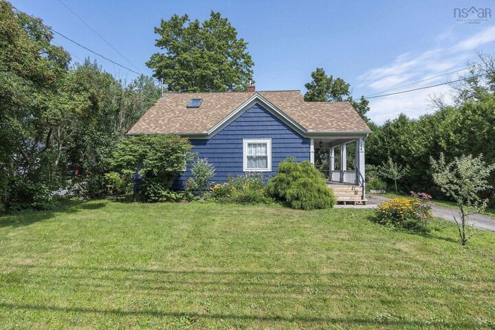 164 Cottage Street — photo 1