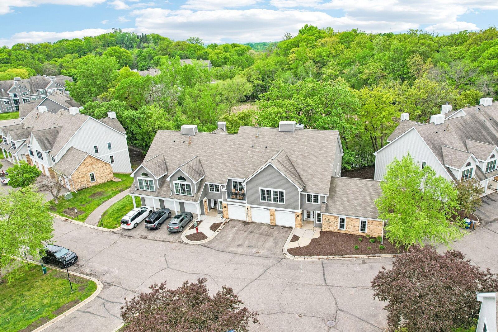 Property Photo: 6030 Chasewood Parkway 201 MN 55343