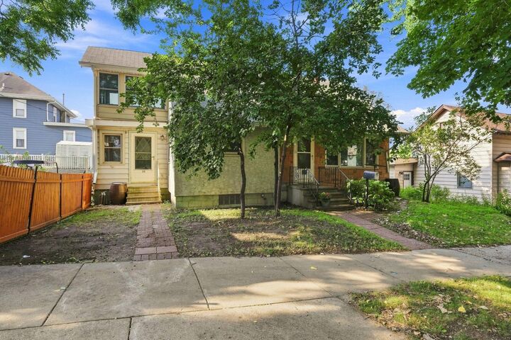 Property Photo:  212 3rd Street E  MN 55352 