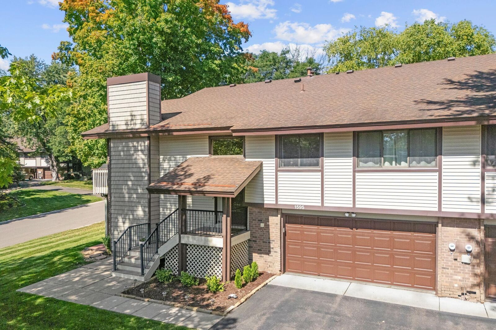 Property Photo: 1595 Four Oaks Road MN 55121