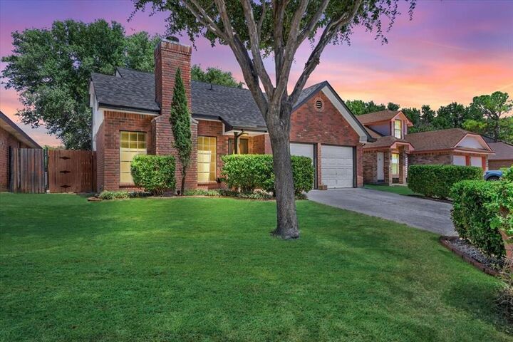 Property Photo: 215 Ironbark Drive TX 76018
