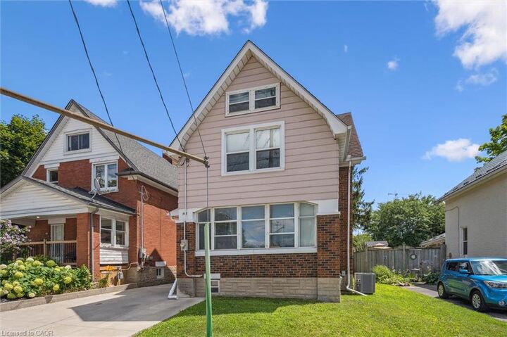 Property Photo:  147 Shanley Street Main Floor  ON N2H 5P4 