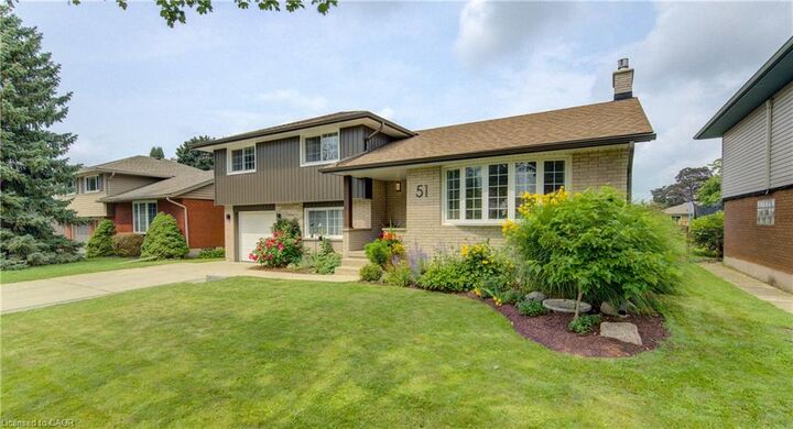 Property Photo: 51 Charlotte Crescent ON N2B 2K2
