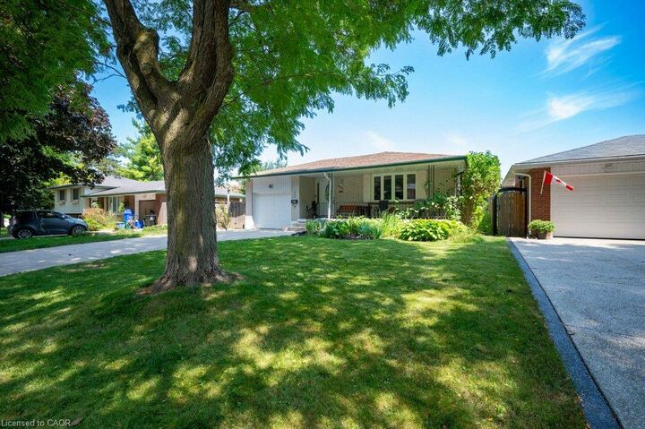 634 Cedargrove Place — photo 1