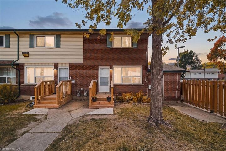 Property Photo:  164 Jansen Avenue 11  ON N2A 2L7 