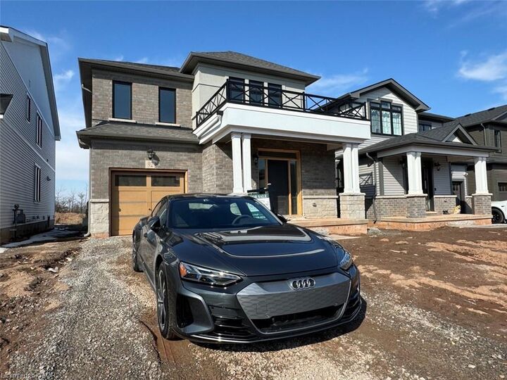 92 Starfire Crescent — photo 1