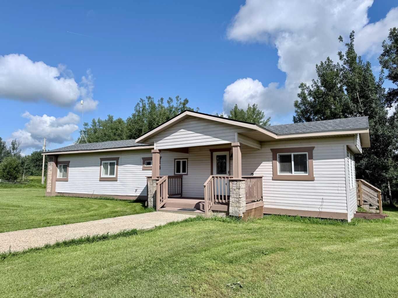 Property Photo:  15350 672 Township  AB T0A 2C1 