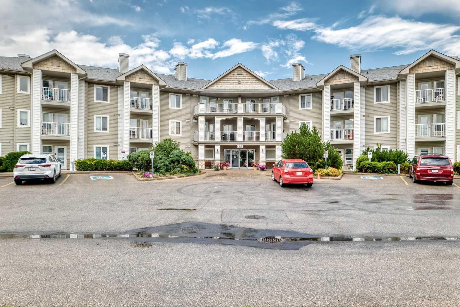 Property Photo:  6818 Pinecliff Grove NE 3337  AB T1Y 7L2 