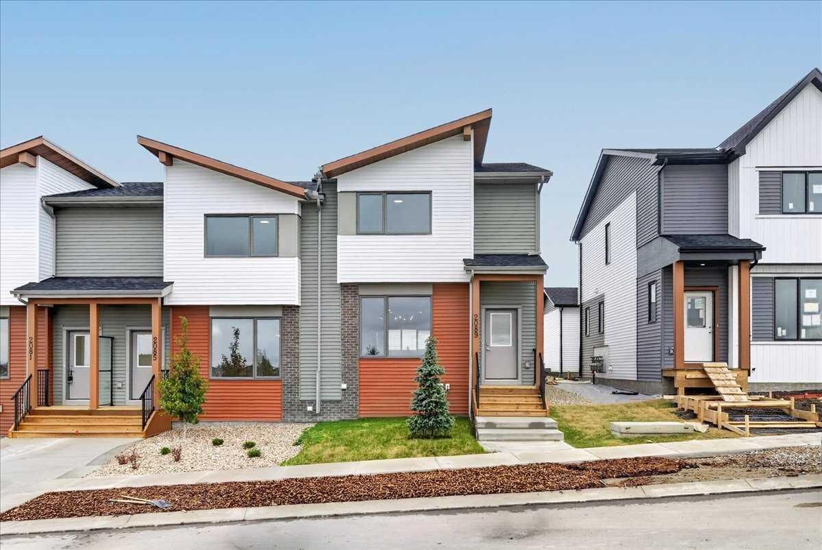 Property Photo: 2089 Vantage Way SW AB T4B 5Y5