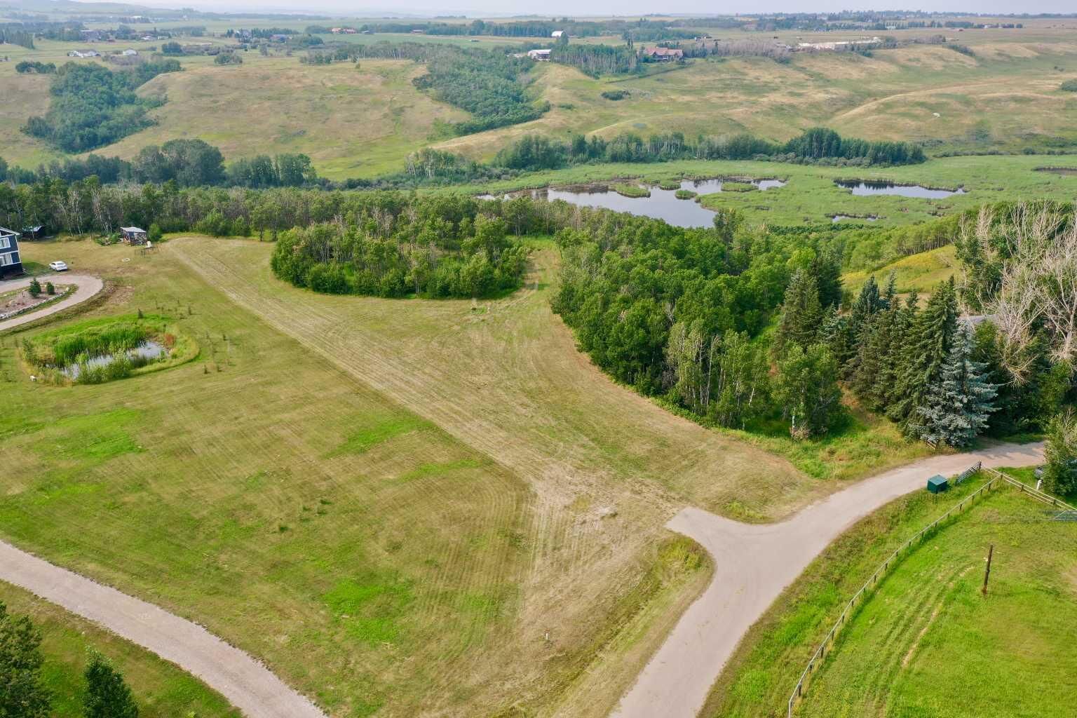 Property Photo: 303 Avenue W AB T1S 1A1