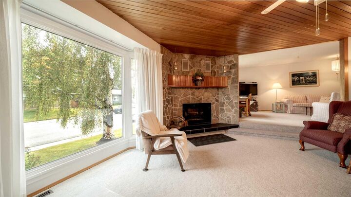 Property Photo: 5015 Marchand Crescent NE AB T2A 2X3