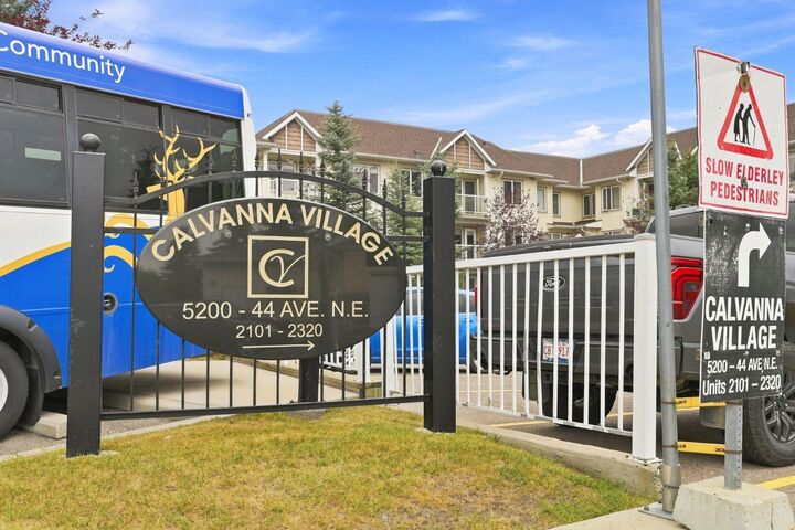 Property Photo:  5200 44 Avenue NE 2103  AB T1Y 7L4 