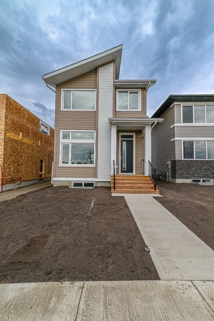 Property Photo: 8641 Copperwood Road AB T8X 0H4