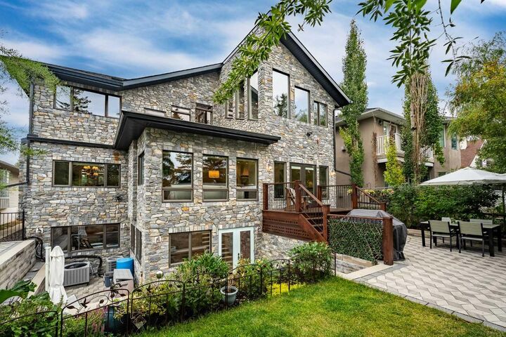 Property Photo: 109 Shawnee Place SW AB T2Y 1X1