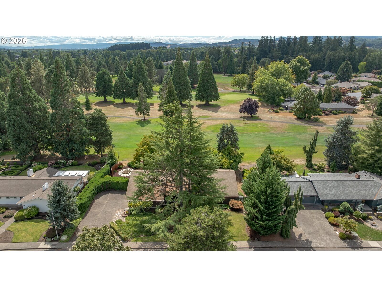 Property Photo:  1843 NW Saint Andrews Dr  OR 97128 