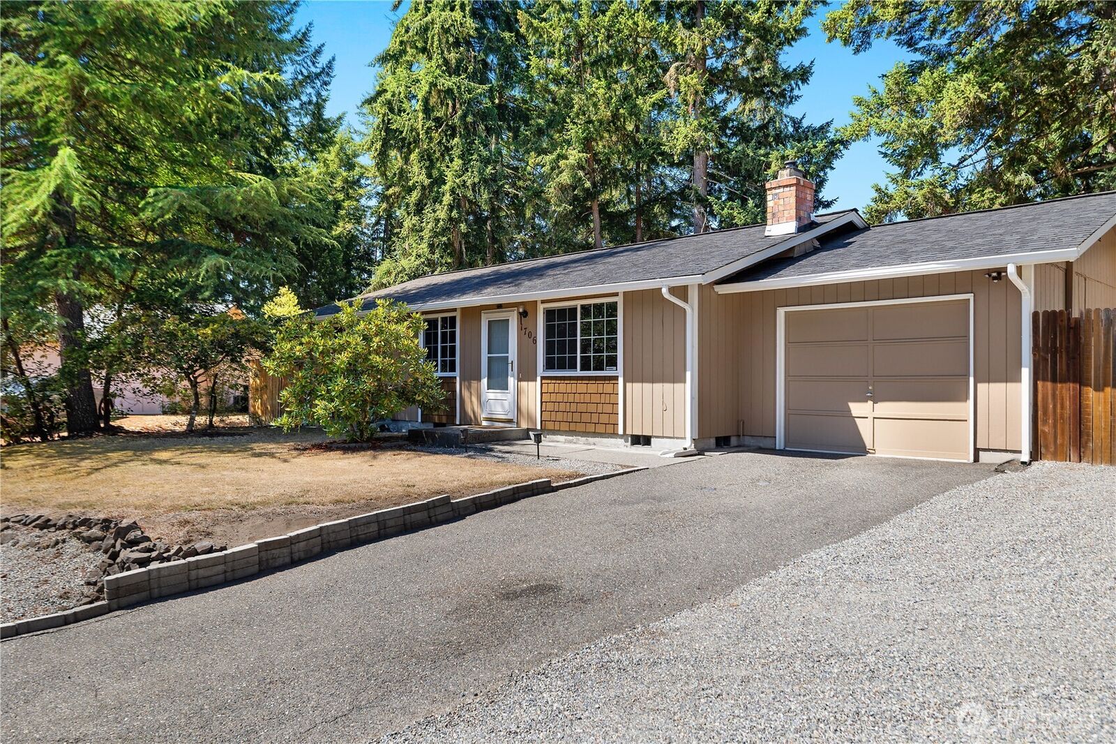 Property Photo:  1706  Foxfire Drive SE  WA 98513 