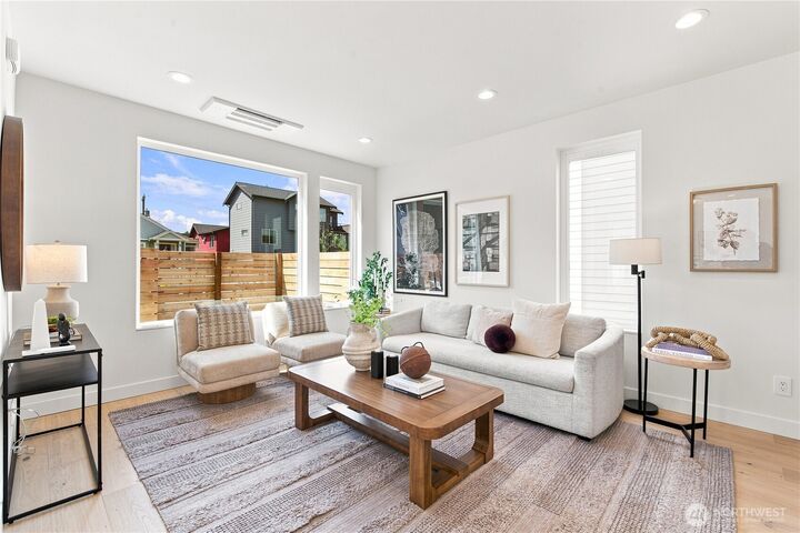 Property Photo:  2648  41st Avenue SW  WA 98116 
