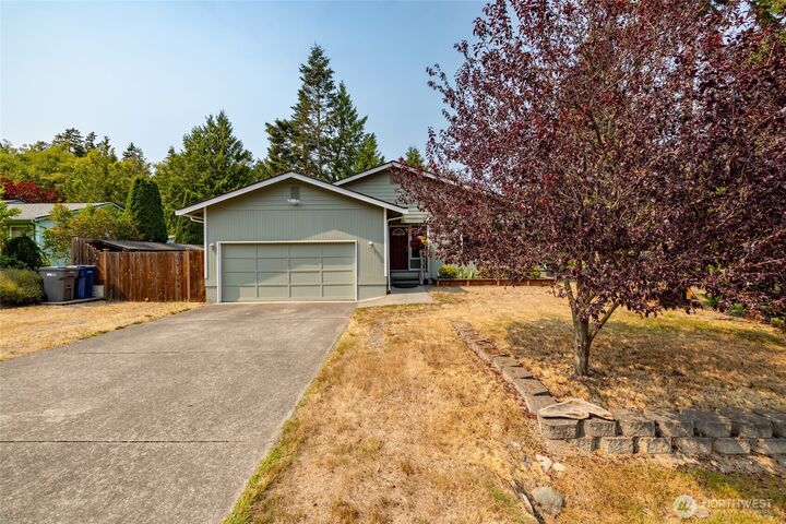 Property Photo: 511 Kloshe Way WA 98257