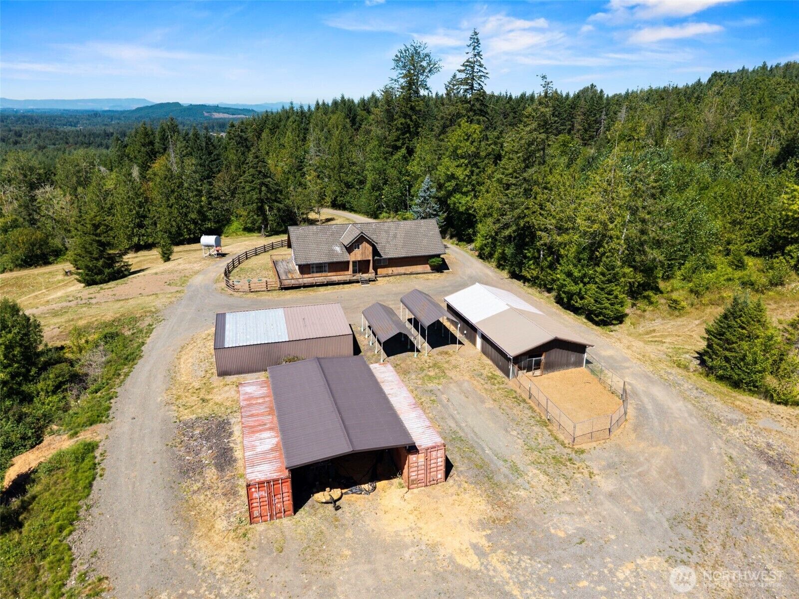 Property Photo:  805  Luebke Road  WA 98649 