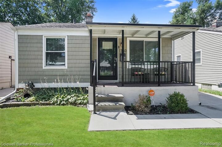 Property Photo:  1760 E Hazelhurst Street  MI 48220 