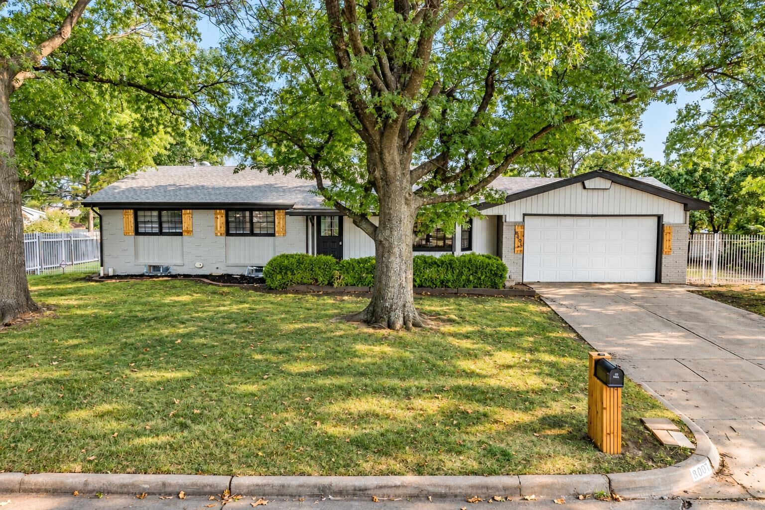 Property Photo:  8001 E Willowbrook Rd  KS 67207-1129 