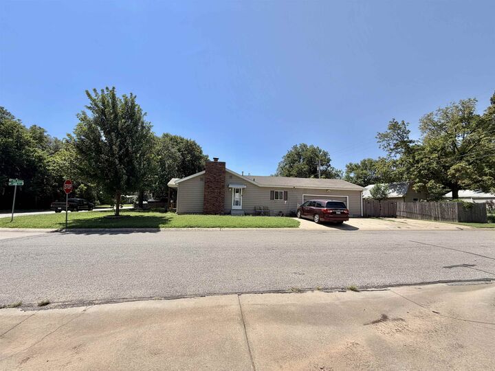 Property Photo: 301 Van Arsdale Ave KS 67060
