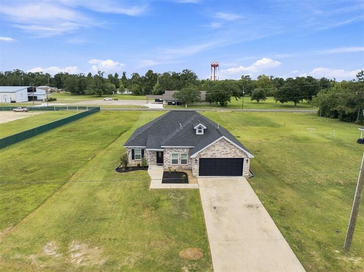 Property Photo: 255 Tommys Lane LA 70615