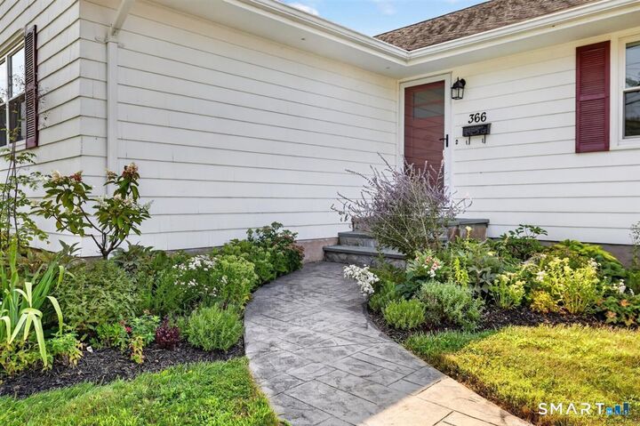 Property Photo:  366 Hackmatack Street  CT 06040 