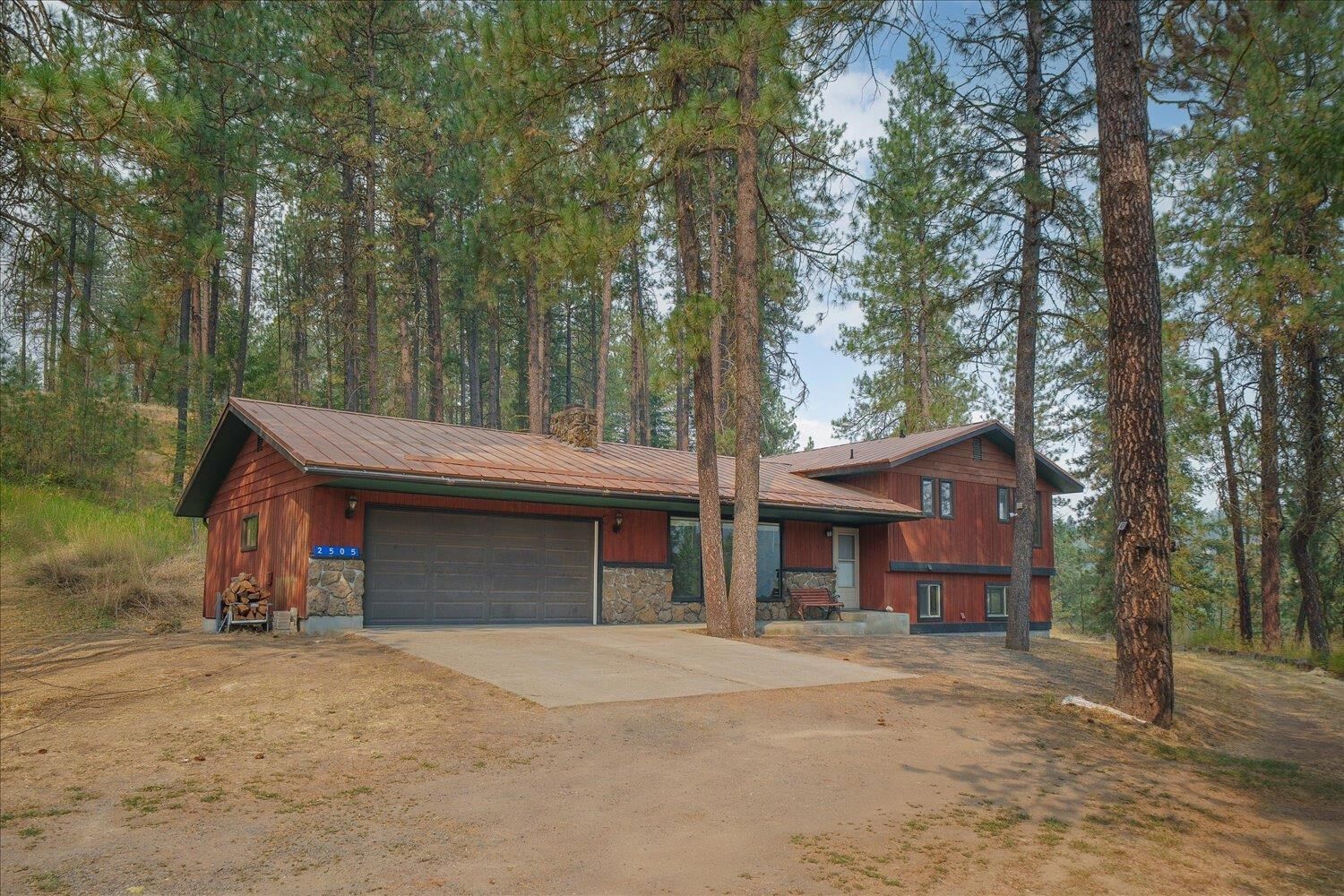 Property Photo:  2505 N Christensen Rd  WA 99022 