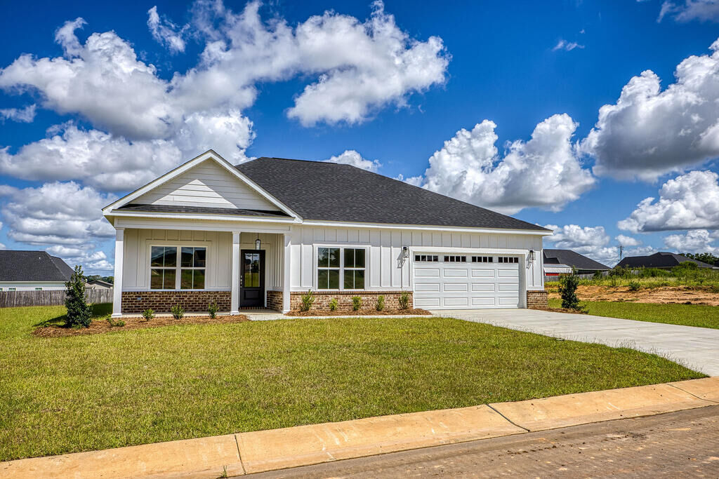Property Photo: 736 Treemont AL 36352
