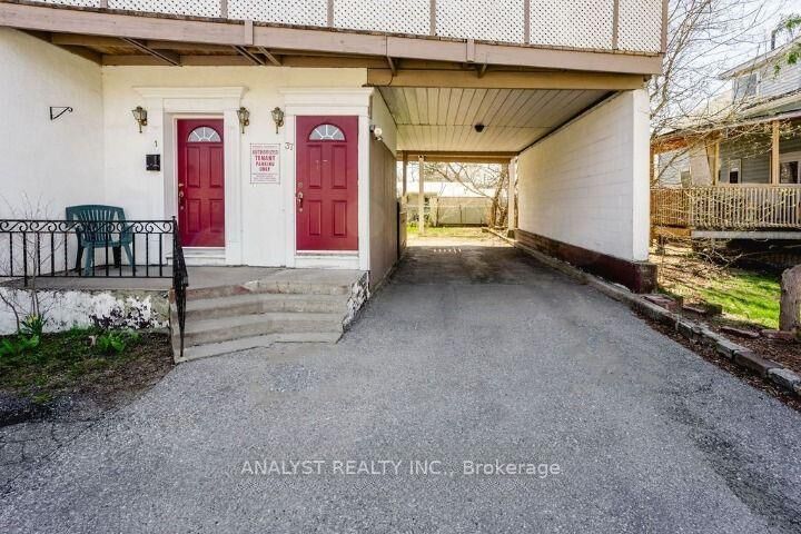 Photo de la propriété: 37 Donald Street ON L4N 1E4