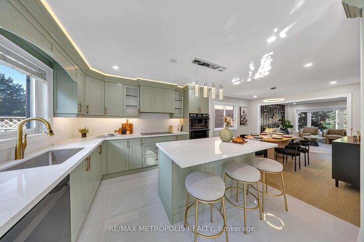 Property Photo: 296 Thornton Road N ON L1J 6T7