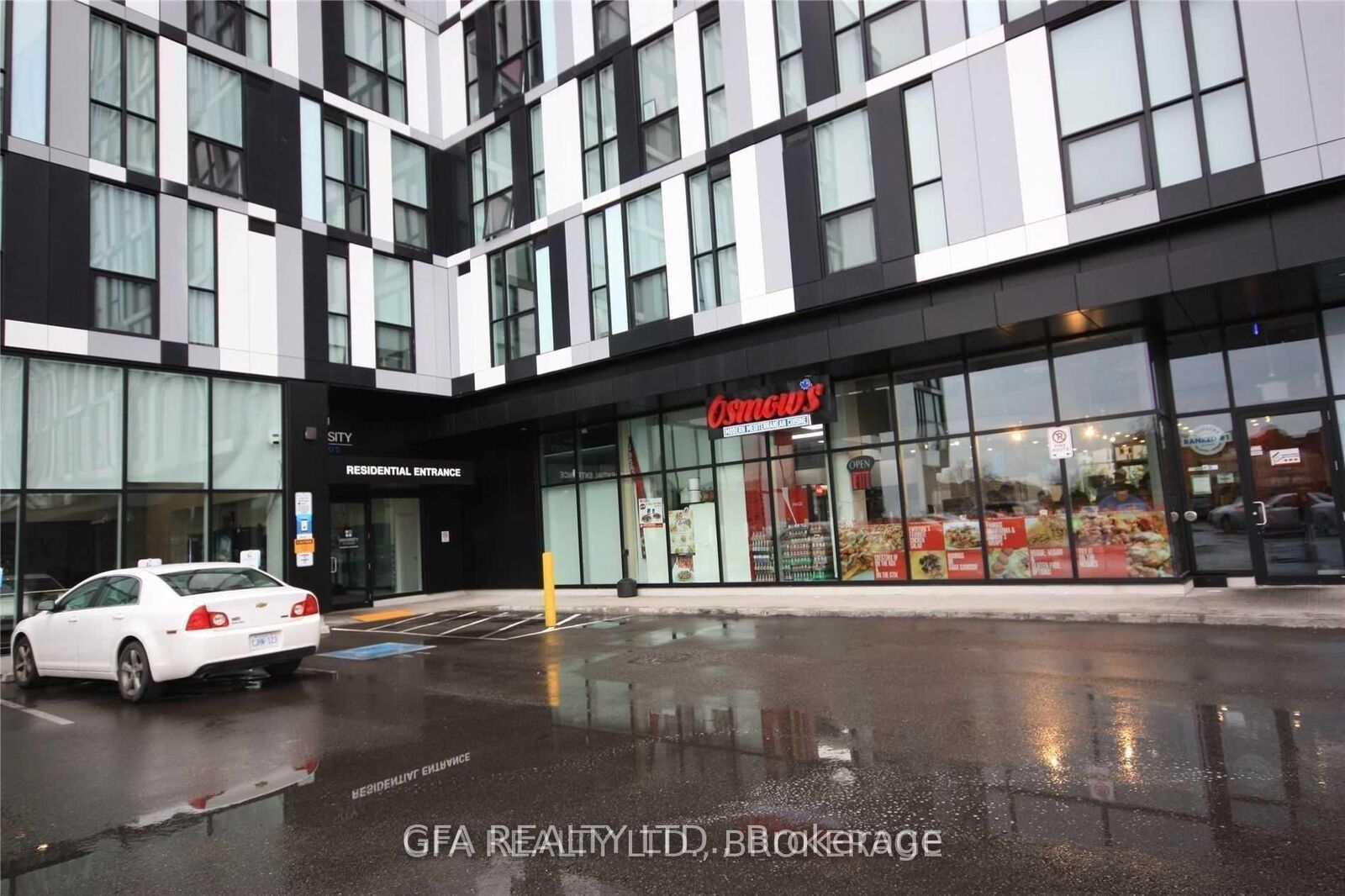 Property Photo: 1900 Simcoe Street N 212 ON L1G 4Y3