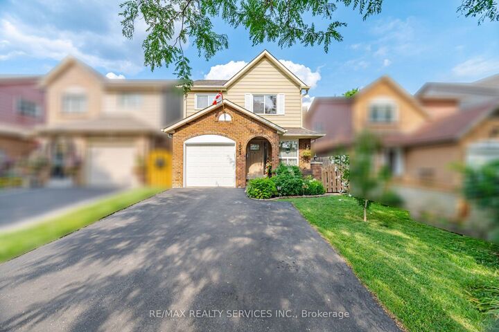 152 Weybridge Trail — photo 1