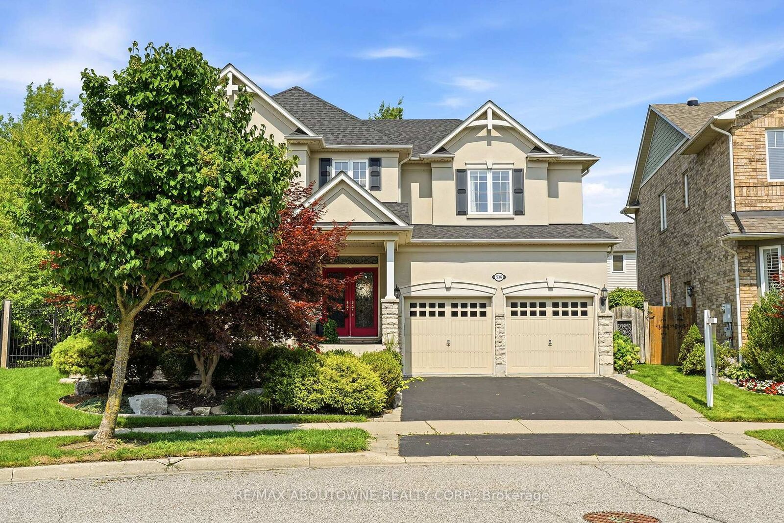 Property Photo: 536 Cusick Circle ON L9T 0N1