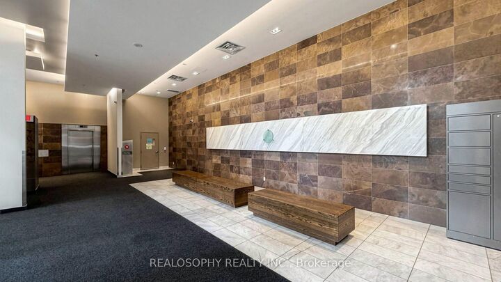 Property Photo:  20 Joe Shuster Way 715  ON M6K 0A3 