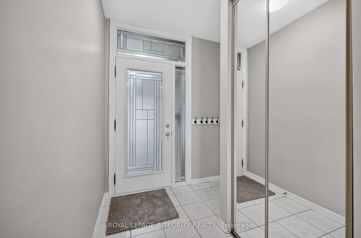 Property Photo:  1957 Crestmont Place  ON K1W 1E4 