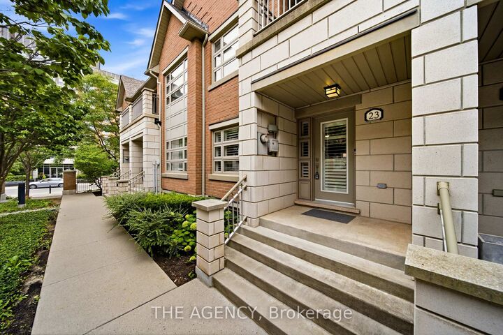 Photo de la propriété: 2460 Prince Michael Drive 23 ON L6H 0G8