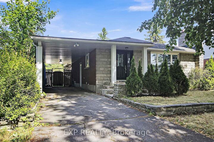 Photo de la propriété:  2247 Miramichi Street  ON K2C 0Z1 