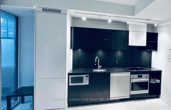 Property Photo: 125 Peter Street 2512 ON M5V 0M2