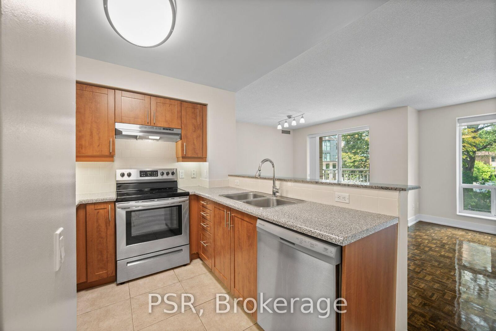 Property Photo:  515 Rosewell Avenue 110  ON M4R 2J3 