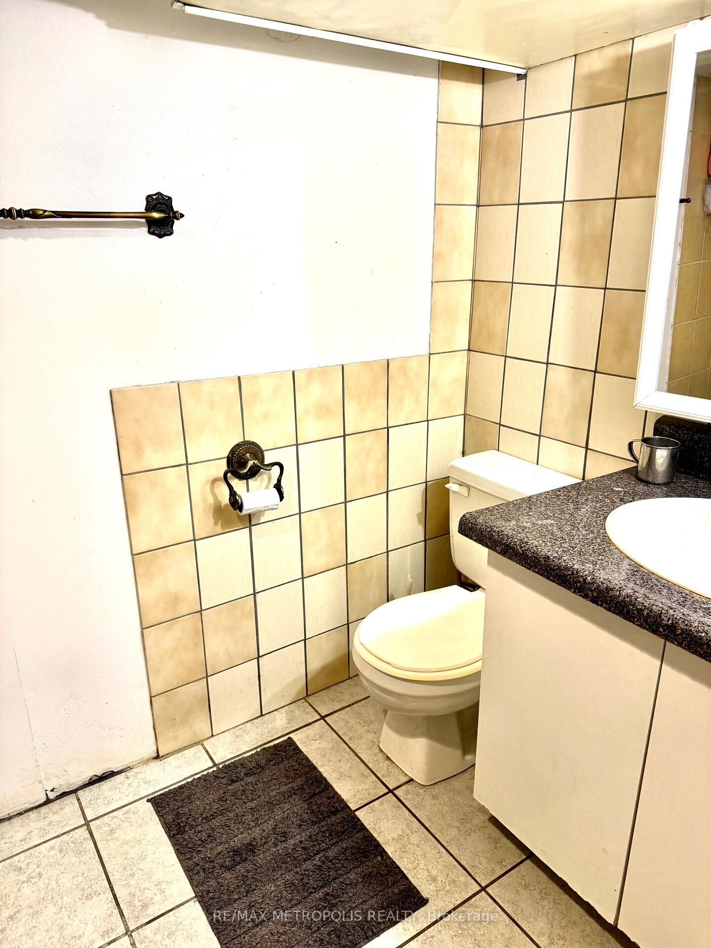 Property Photo: 175 Celina Street ON L1H 4N3