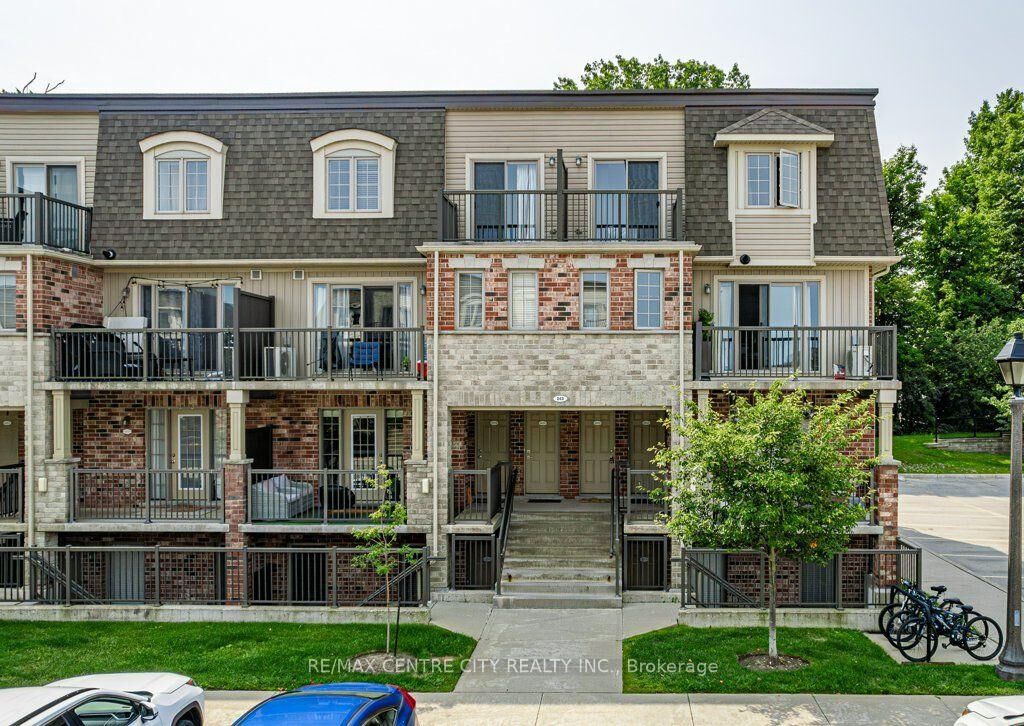 Property Photo:  243 Rachel Crescent D  ON N2R 0E2 