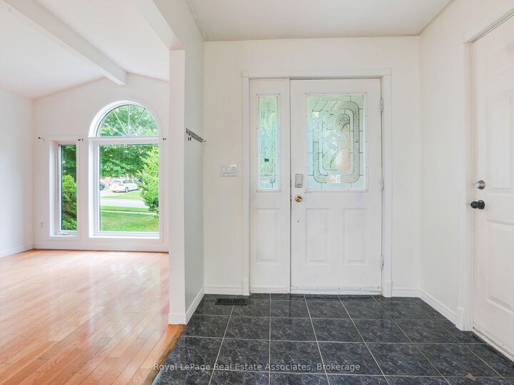 Property Photo:  26 McLachlan Place  ON N1H 8K4 