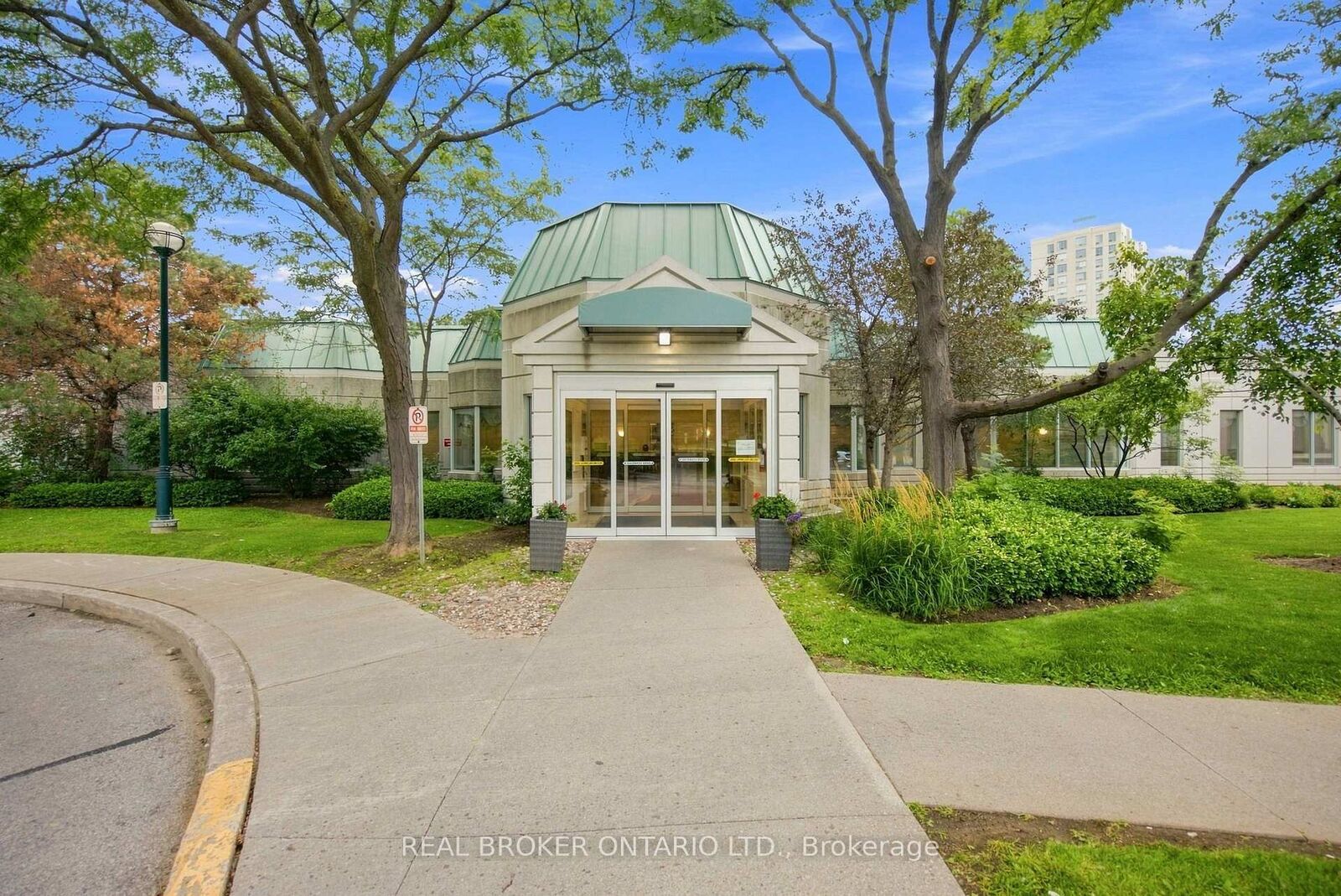 Property Photo:  5001 Finch Avenue E 709  ON M1S 5J9 