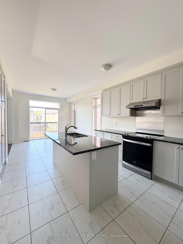 78 Kentledge Avenue — photo 1
