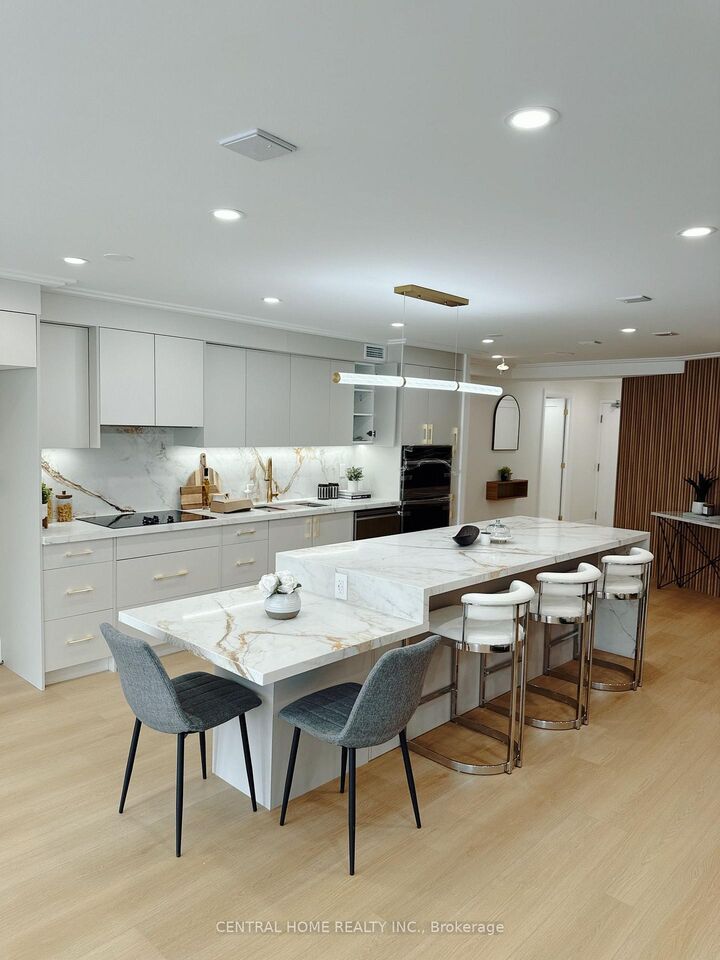 Property Photo: 85 Skymark Drive 302 ON M2H 3P2