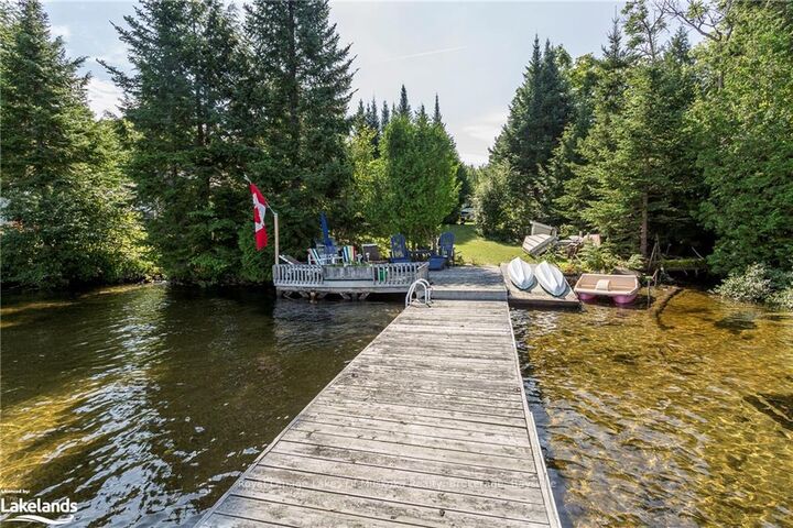 Property Photo:  1378 Old Highway 117 Road  ON P0B 1A0 
