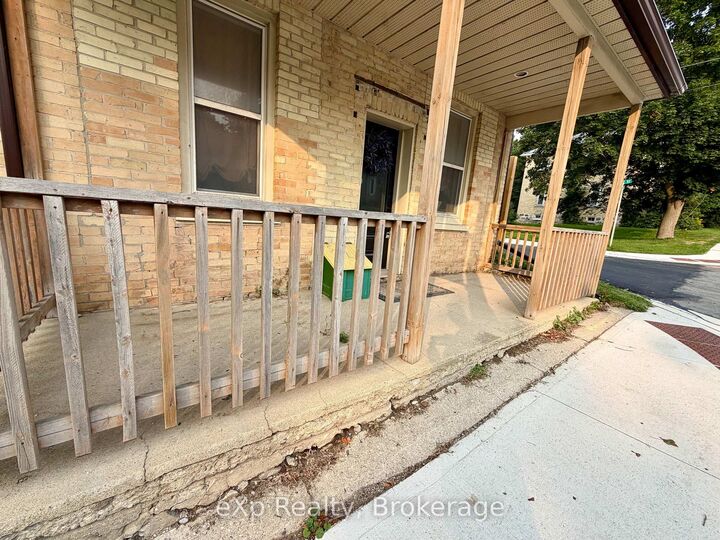Property Photo: 118 Elora Street ON N0G 2J0