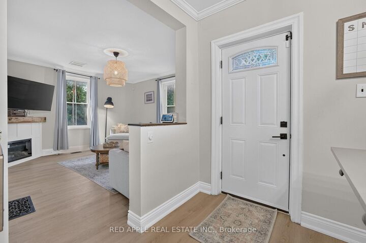 Property Photo: 20435 Leslie Street ON L0G 1R0